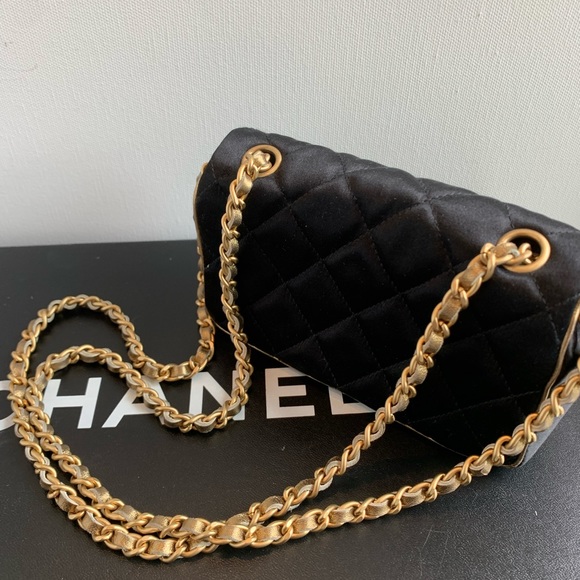 CHANEL Rare Mini Black Matte Gold Satin Leather Quilted Crossbody Vintage Bag🖤 - Picture 8 of 16
